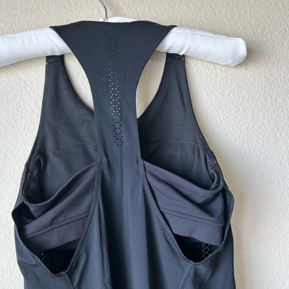 Lululemon 2-in-1 Tank Top with built-in Sports Bra Black Size 6  Racerback - Picture 9 of 11